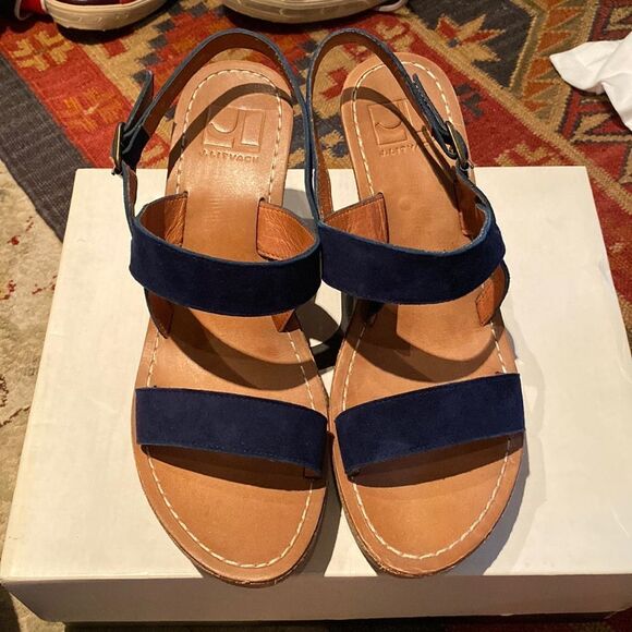 J. Litvack Leather and wood wedges 4” heel - Picture 1 of 7